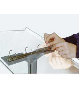 Pupitre muni d'anneaux pour feuilles A4