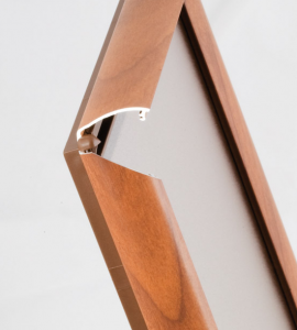 Klein A4 houten frame met kliksysteem